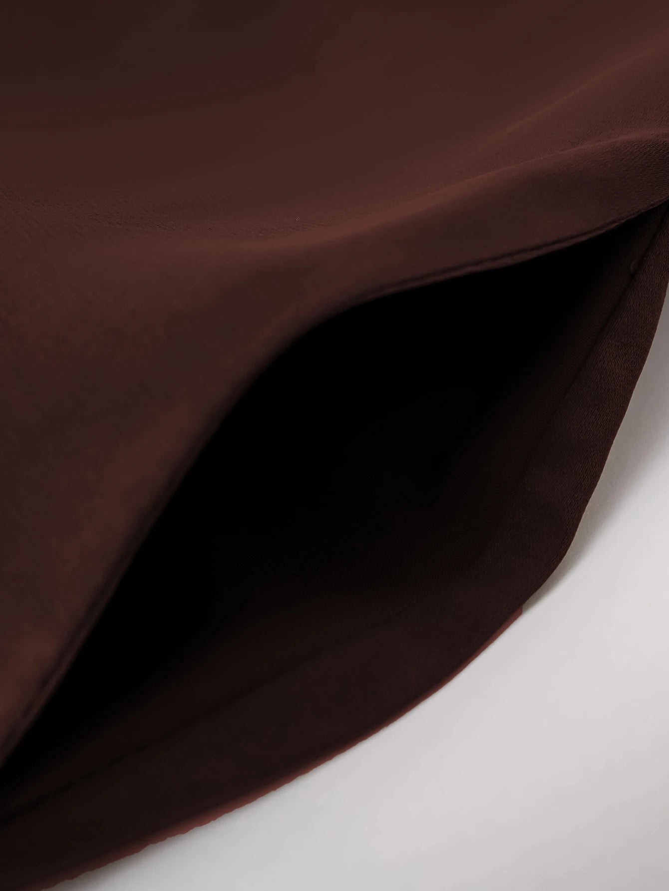 Elegant Open Abaya with Gold Trim – Modest Luxury Wear for Women