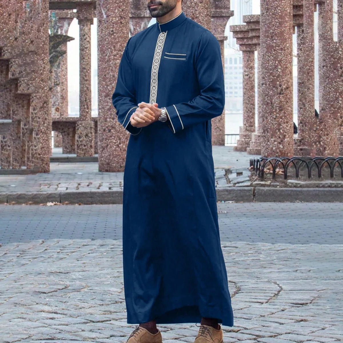 Men’s Black Embroidered Thobe – Classic Islamic Long Sleeve Robe